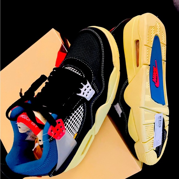 AIR JORDAN 4 Retro Union Off Noir - Picture 4 of 9